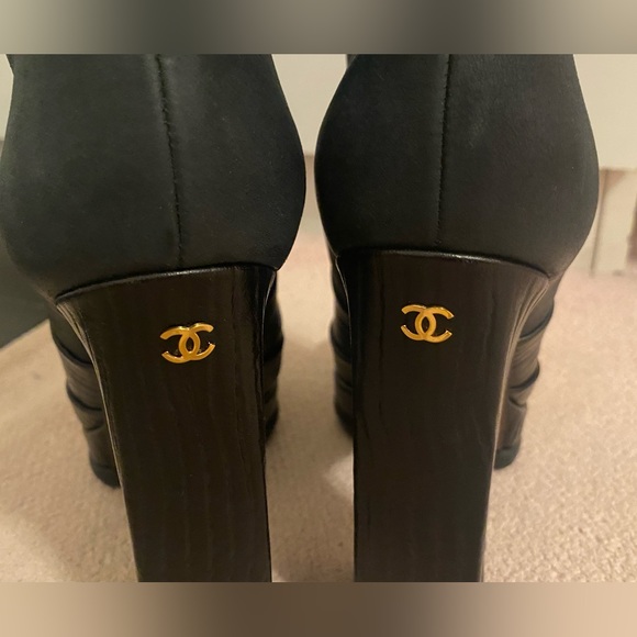 Authentic NIB CHANEL Knee High Tall Heeled Logo Boots 37 - Picture 6 of 15